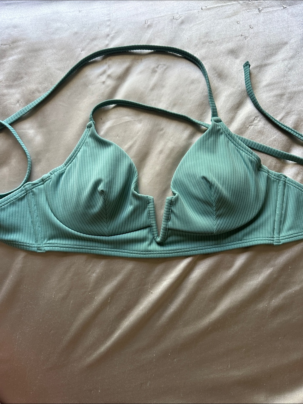 Women’s turquoise bikini 34C